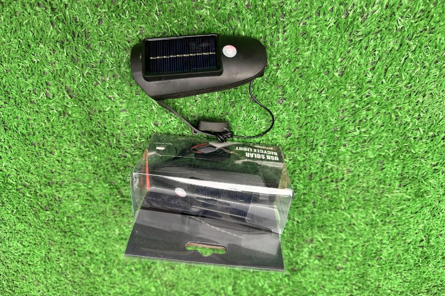 Đèn led kèm còi dùng pin năng lượng mặt trời FF558 15 Thân Chính đèn Led Kèm Còi Ff558