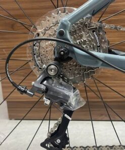 Xe đạp đường phố (Touring) Giant Revolt F3 bản 2025 giảm giá 1M 16 Líp Và Củ đề Sau Xe đạp đường Phố (touring) Giant Revolt F3 Bản 2025