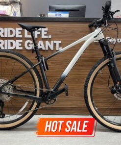 Xe đạp địa Hình Giant Xtc 1 Bản 2022 đen Trắng