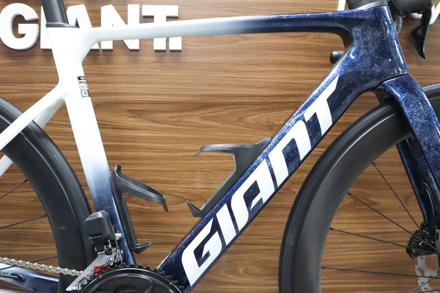 Xe đạp đua road Giant Propel adv pro 1-gz bản 2025 30 Khung Carbon Adv G