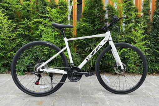 Xe đap Touring Senidas T200 Màu Trắng ảnh Thật