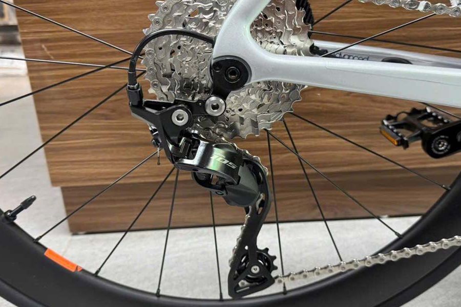 Xe đạp đua Giant Propel Adv2+ bản 2026 38 Củ đề Sau Xe đạp đua Giant Propel Adv2+ Bản 2026